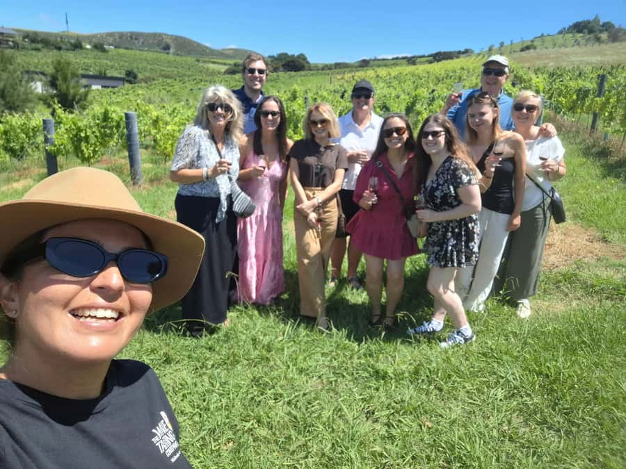 From Auckland: Waiheke Island Wine Cellar Tour - The third vineyard and the return to Matiatia