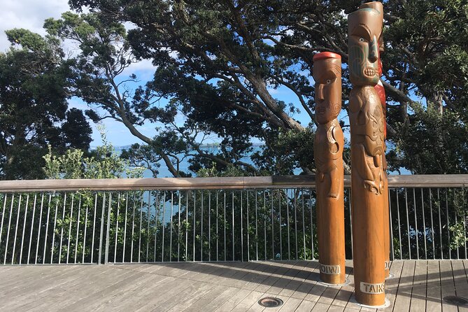 Full-Day Grand Auckland Volcanoes Tour - Mount Eden gives you the classic Auckland panorama