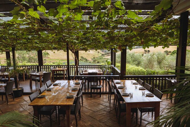 High End Sommelier Tour on Waiheke Island - The lunch stop and the value of a glass with the meal