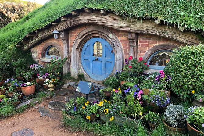 Hobbiton Movie Set Day Tour - Arriving at the Shire’s Rest Café