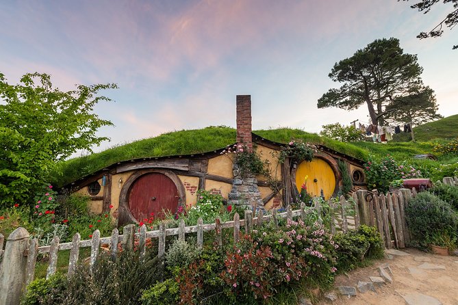 Hobbiton Movie Set Experience: Private Tour From Auckland - The guide, commentary, and private group format
