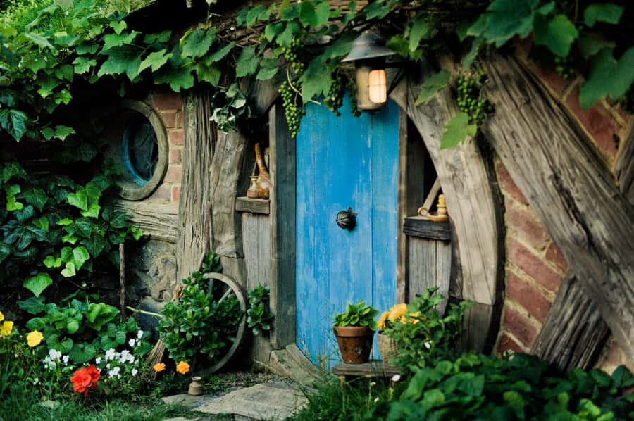 Hobbiton Movie Set & Rotorua Premium Day Tour from Auckland - Rotorua brings steam, mud, and Maori arts