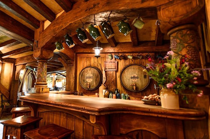 Hobbiton Movie Set Small Group Tour from Auckland - The return trip and added countryside stops