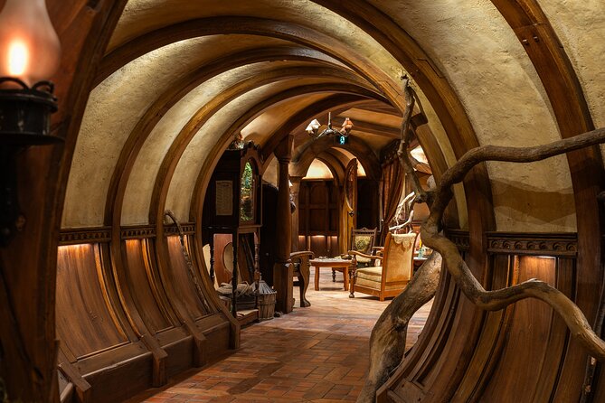 Hobbiton Movie Set Tour with lunch from Auckland - The 7:15 am departure at Hobson Street