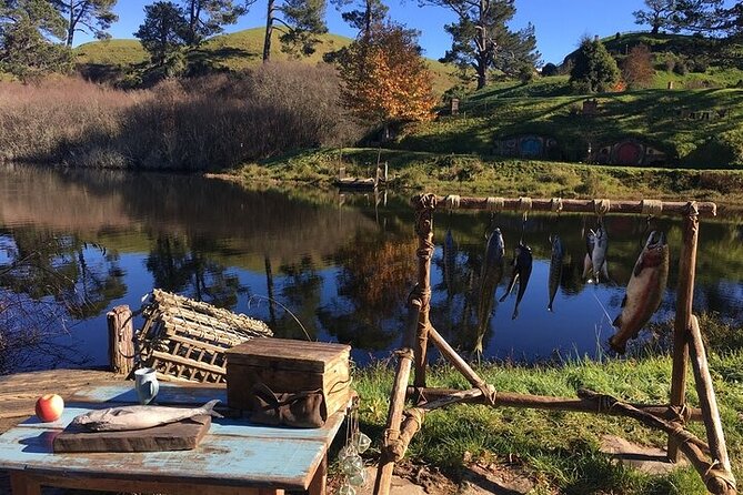 Hobbiton Movie Set & Waitomo Glow Worm Caves Private Tour - Returning to Auckland after a full day