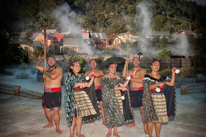 Hobbiton & Rotorua Living Māori Village Private Tour Ex-Auckland - Practical advice for the day
