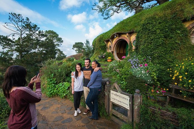 Hobbiton & Waitomo Caves Small-Group Tour W Lunch from Auckland - The Waikato countryside on the way south