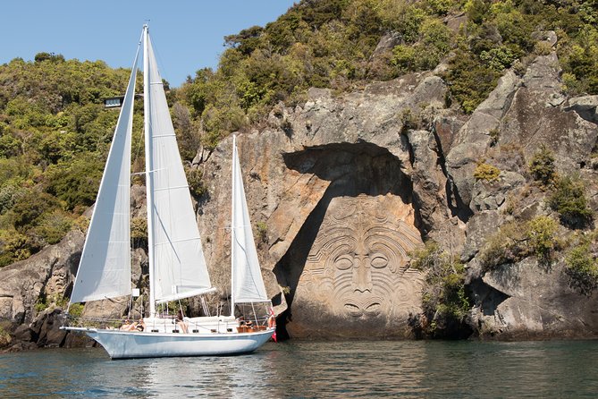 Lake Taupō Private Day Tour from Auckland to Māori Rock Carvings - Why the Māori carvings make this 13-hour day worthwhile