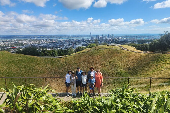 Private Auckland Best Top 5 Spots Half day Tour - Mt. Eden gives you the longest stop