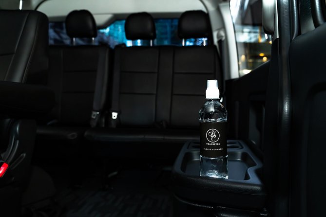 Private Luxury Airport Transfers in Auckland – Sedans & Vans - Meeting your chauffeur after landing