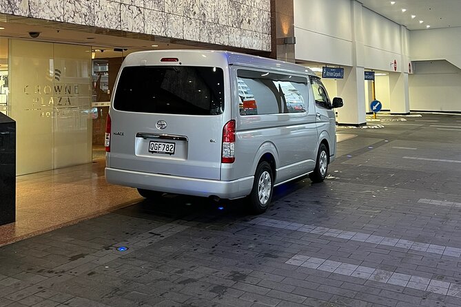 Private Mini Van Transfer From Auckland Airport to Auckland City - Price, timing, and the real value