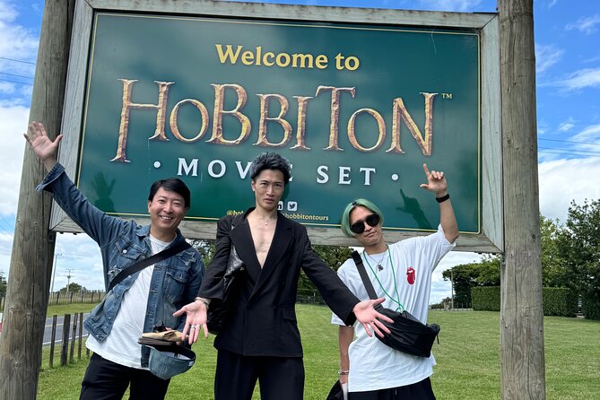 Private The Hobbiton Tour - Auckland Tour House - What the private guide and vehicle add