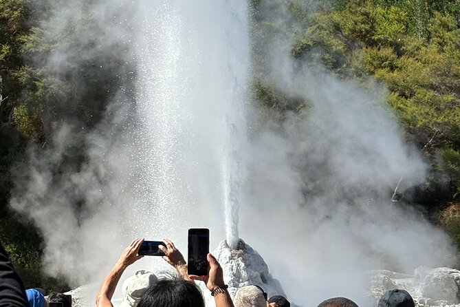 Rotorua & Taupo DayTour with Waiotapu & Huka Falls from Auckland - Auckland to Waiotapu: A 6:00 am start