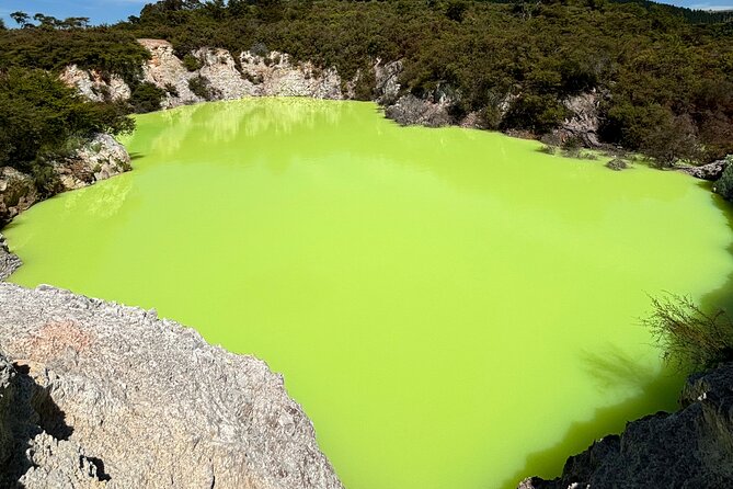 Rotorua: WaiOtapu & Redwood forest & Blues springs from Auckland - A long Auckland day with four distinct New Zealand sights