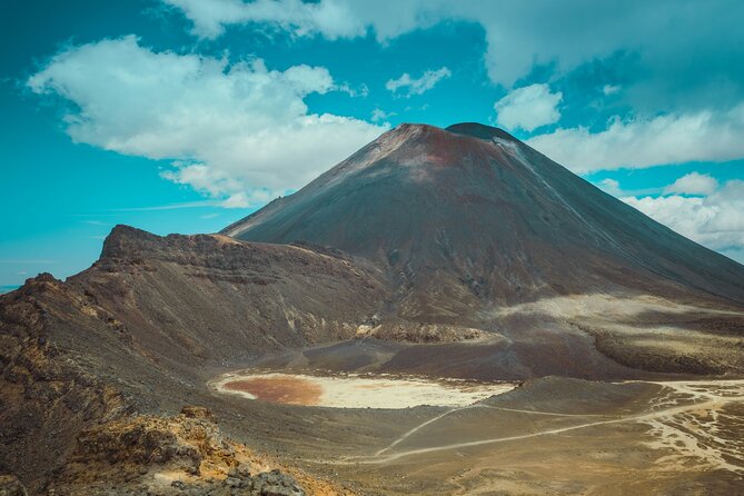 Tongariro Crossing : PRIVATE TRANSFER Leaving AUCKLAND - Reaching Tongariro before the hiking day