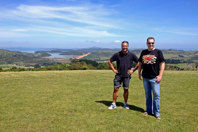 Waiheke Island Bush & Beach Walk - From native bush to open beach