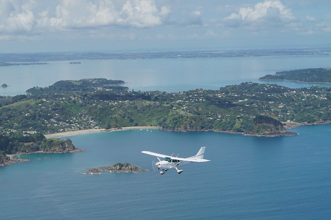 Waiheke Island - Fly and Dine (from North Shore Airport) - The Cessna flight over Auckland and Waiheke