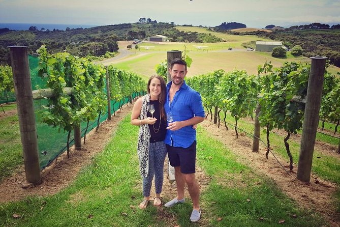 Waiheke Island Premium Wine Tour with Tastings - Lunch at a vineyard, with one important catch
