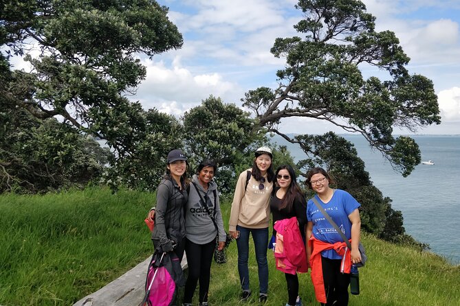 Waiheke Island Private Double Headland Walk - Lunch in Oneroa breaks up the hiking