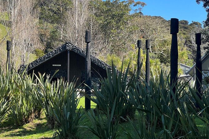 Waiheke Island Private History and Heritage Tour - Seeing Waiheke through Māori stories