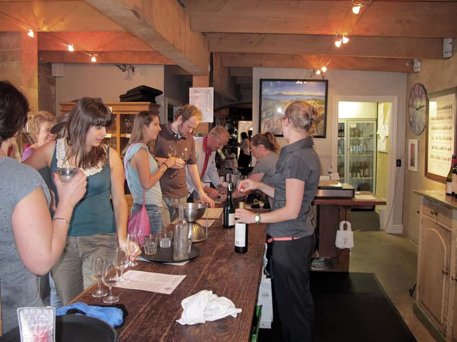 Waiheke Island: Scenic PREMIUM Wine Tour. Max 11 clients - What the first vineyard stop adds
