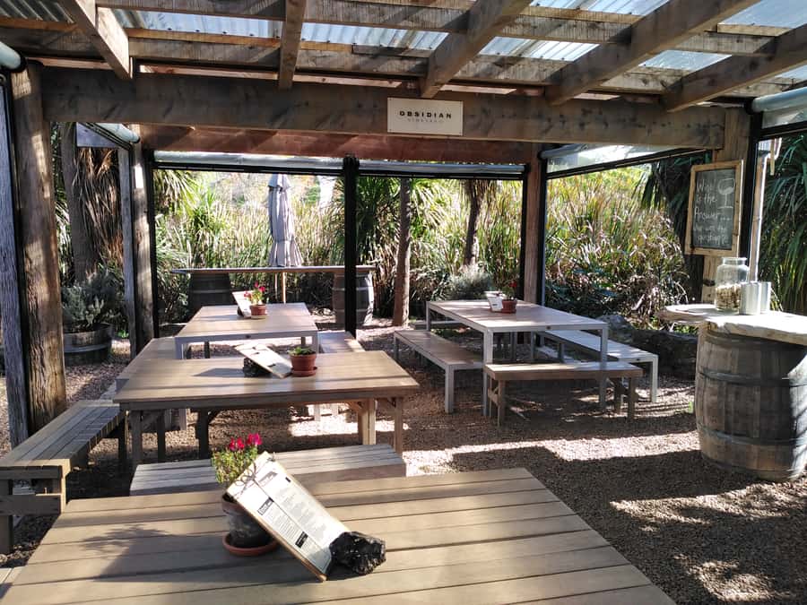 Waiheke Island: The Essence of Waiheke Wine Tour - Lunch at Three Seven Two on Onetangi Beach