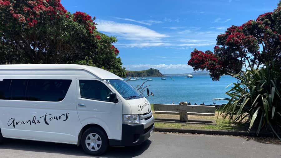 Waiheke Island: The Essence of Waiheke Wine Tour - Getting from Auckland to Matiatia Wharf