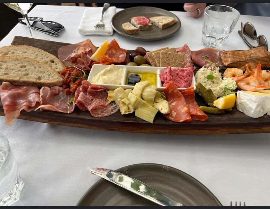 Waiheke: Scenic Taste and Graze Tour with Wine, Whisky, Beer - The Heke brings beer and whisky into the picture