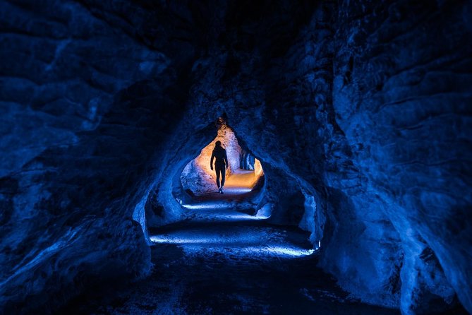 Waitomo Glowworm & Ruakuri Twin Cave Experience - Small Group Tour From Auckland - Leaving Auckland before the city wakes